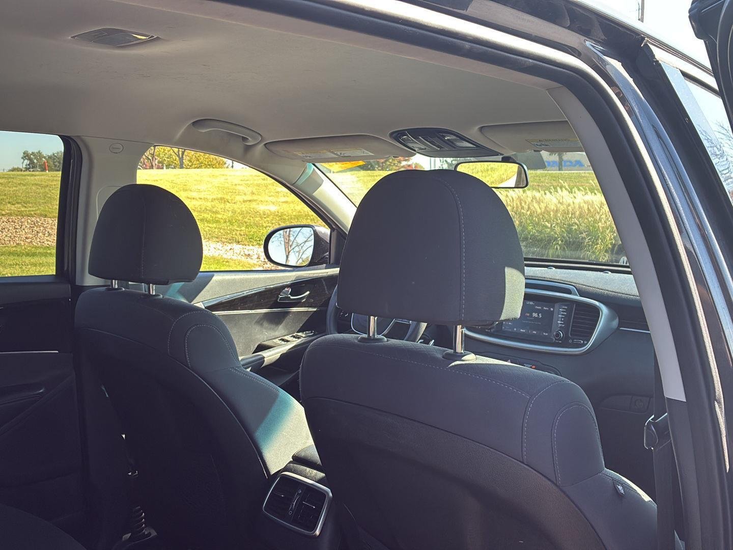 Used 2019 Platinum Graphite Kia LX V6 image 12
