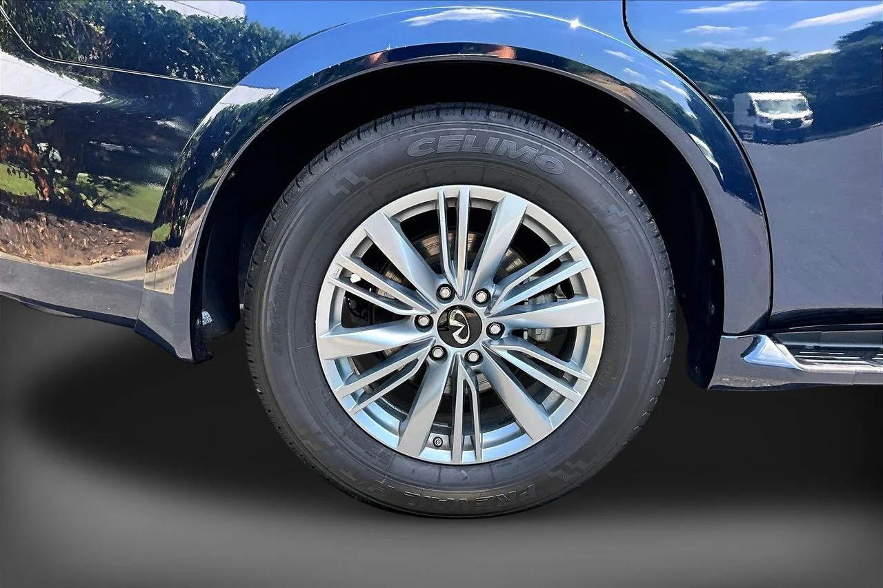 Used 2024 Blue INFINITI LUXE image 36