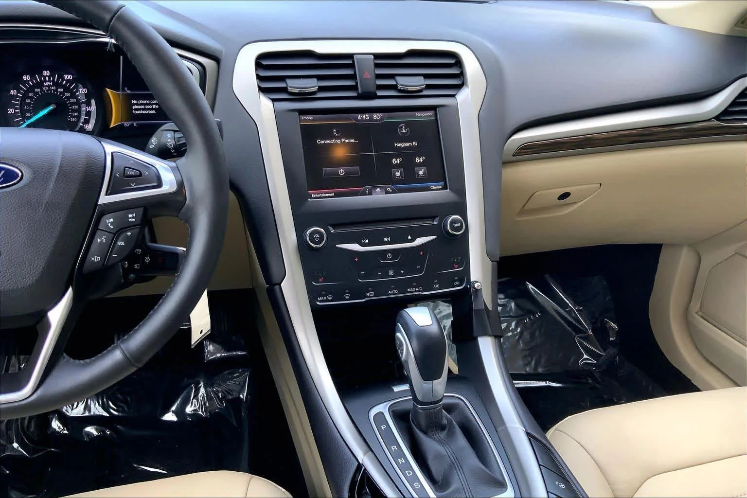 Used 2014 Tuxedo Black Metallic Ford SE image 6