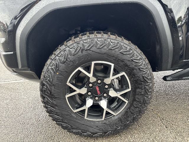 2026 GMC Canyon AT4X - Photo 10