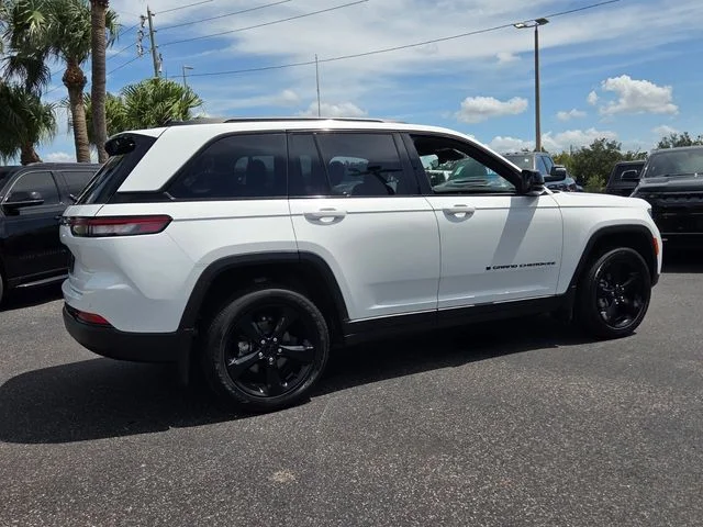 Certified Used 2025 White Jeep Altitude X image 7