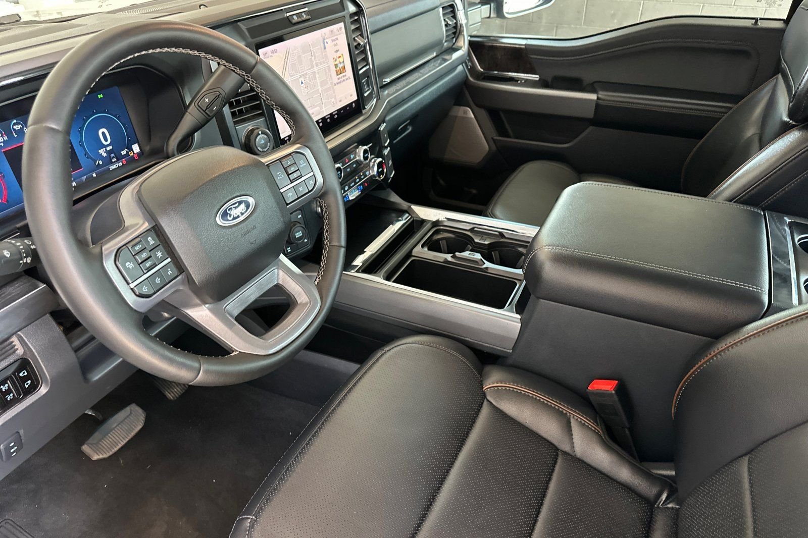 Used 2025 White Ford Lariat image 9