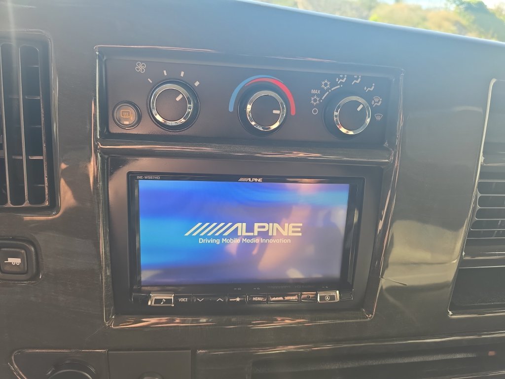 Used 2009 Silver Chevrolet Upfitter image 20