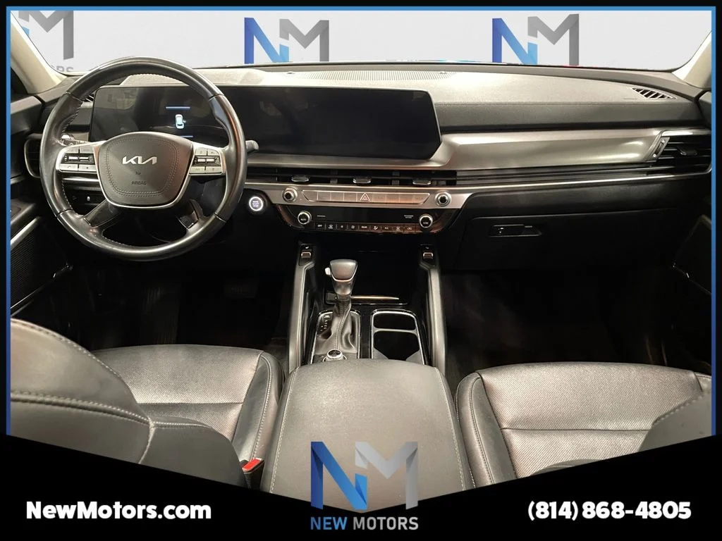 Used 2023 White Pearl Kia S image 10