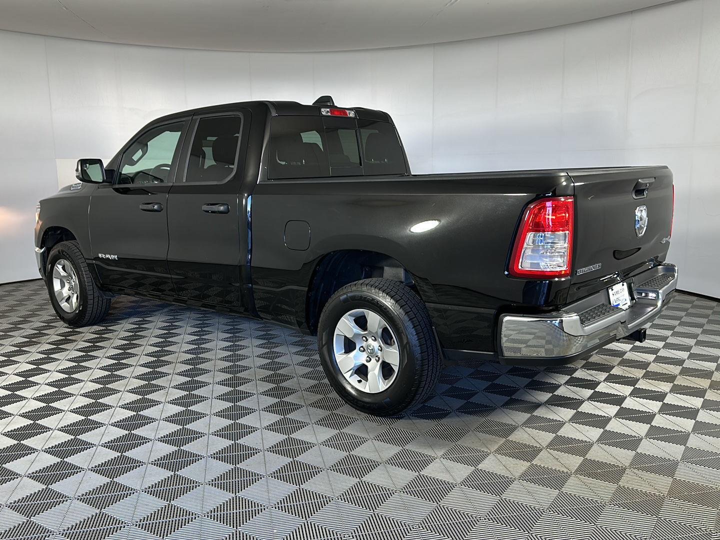 Used 2024 Diamond Black Ram Big Horn/Lone Star image 5