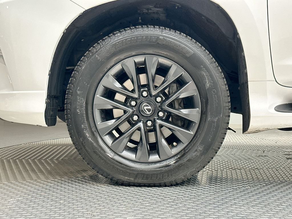 Used 2021 Starfire Pearl Lexus 460 image 17