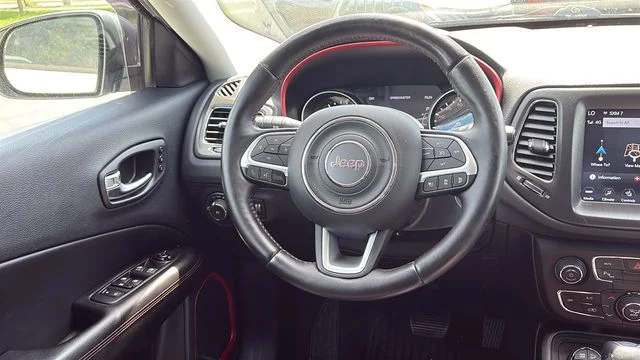 Used 2021 White Jeep Trailhawk image 23