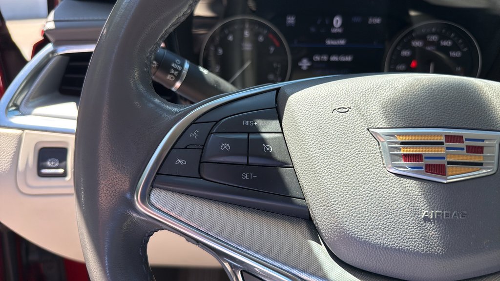 Used 2022 INFRARED TINTCOAT Cadillac AWD Premium Luxury image 31