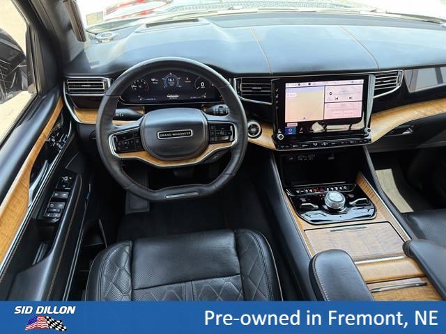 Used 2023 Diamond Black Crystal Pearlcoat Jeep Series III image 10