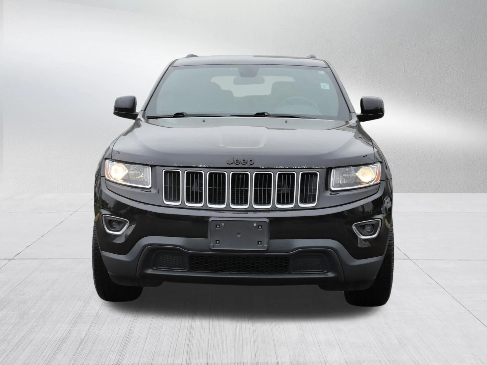 Used 2015 Jeep Grand Cherokee Laredo with VIN 1C4RJFAG5FC803414 for sale in Golden Valley, Minnesota