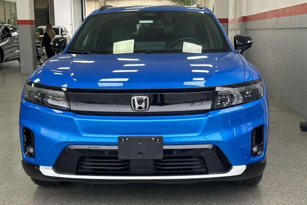Used 2026 Blue Honda Touring image 3