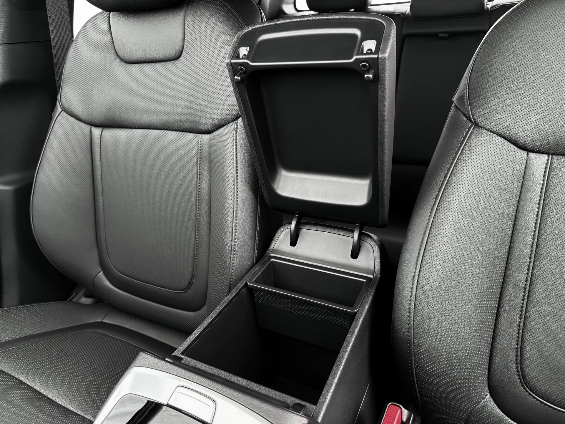2025 Hyundai Santa Cruz SEL - Photo 18