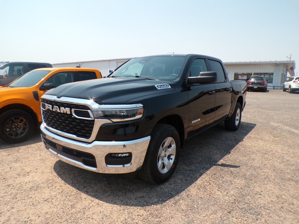 New 2026 Diamond Black Crystal Pearl-Coat Exterior Paint RAM Big Horn image 1