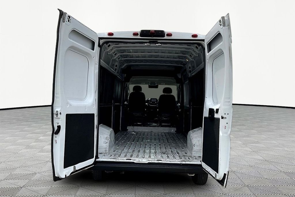Used 2023 White Ram High Roof image 7