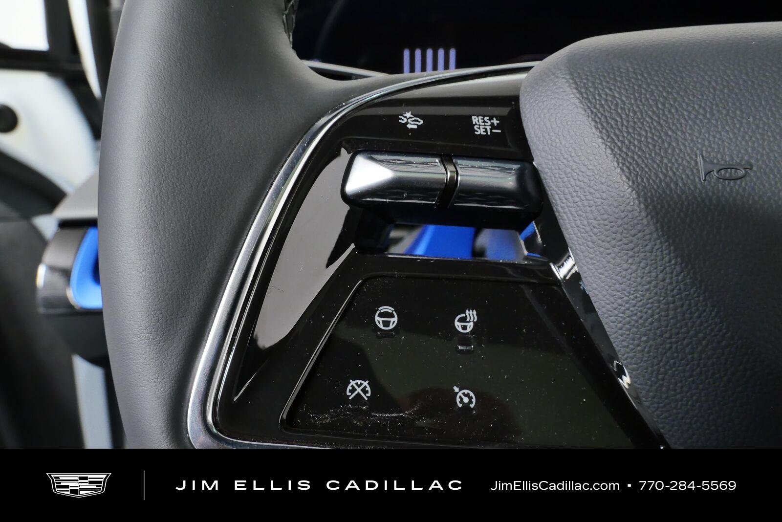 2027 Cadillac OPTIQ Luxury - Photo 11