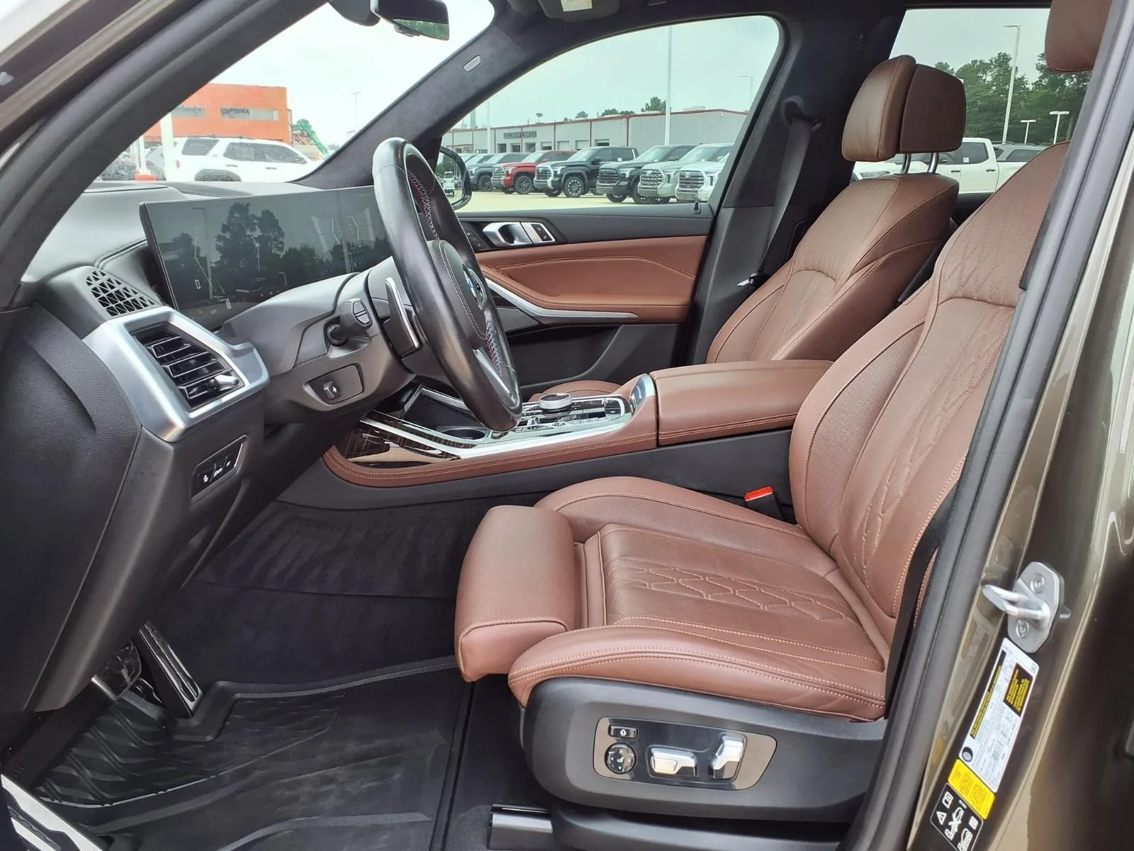 Used 2024 Green BMW M60i image 18