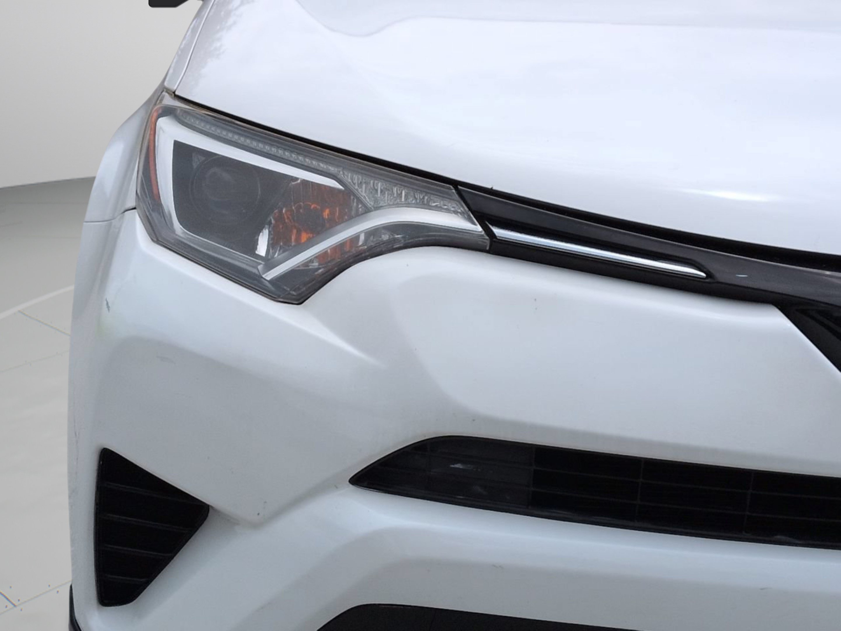Used 2017 Super White Toyota LE image 12