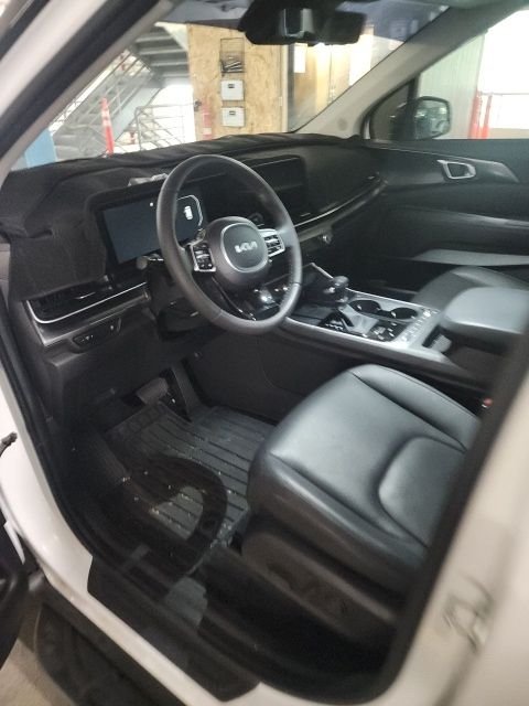 Used 2025 White Kia SX Prestige image 6
