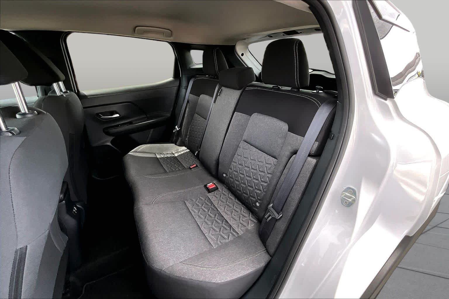Used 2025 Fresh Powder Nissan SV image 21
