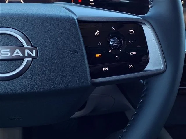 New 2026 White Nissan Platinum image 22