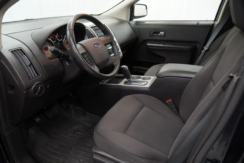 Used 2010 Black Ford SEL image 19