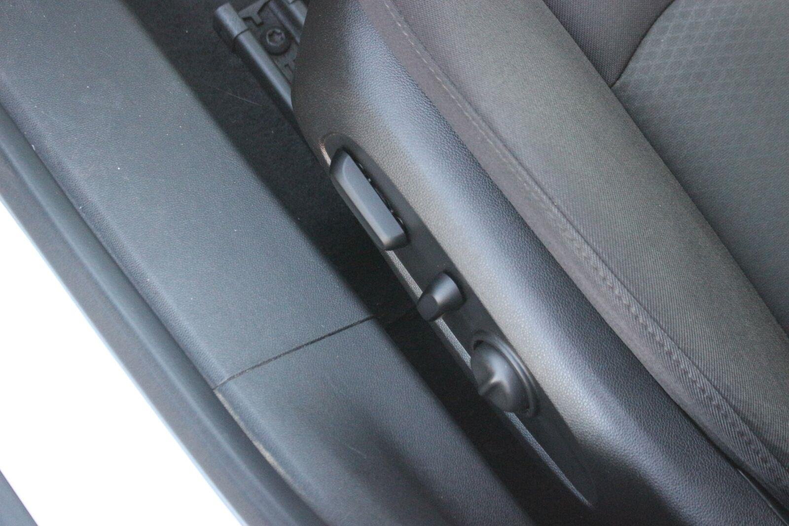 Used 2017 IRIDESCENT PEARL TRICOAT Chevrolet LT image 16