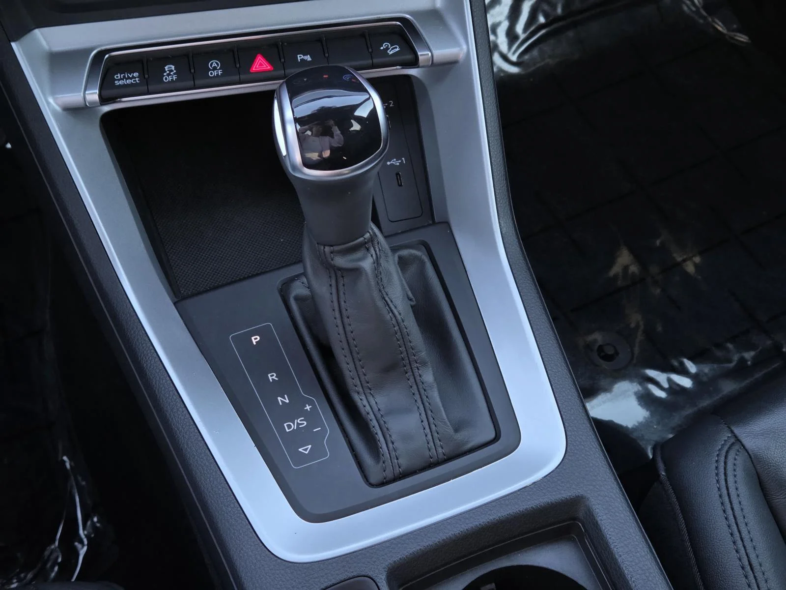 Used 2025 WHITE Audi S line Premium image 27