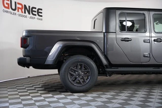 New 2026 Granite Crystal Metallic Clear-Coat Exterior Paint Jeep Sport S image 39