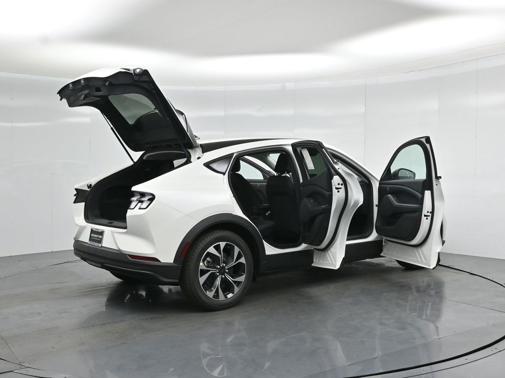 New 2026 Star White Metallic Tri-coat Ford Select image 5