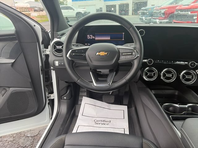 Used 2024 Summit White Chevrolet LT image 13