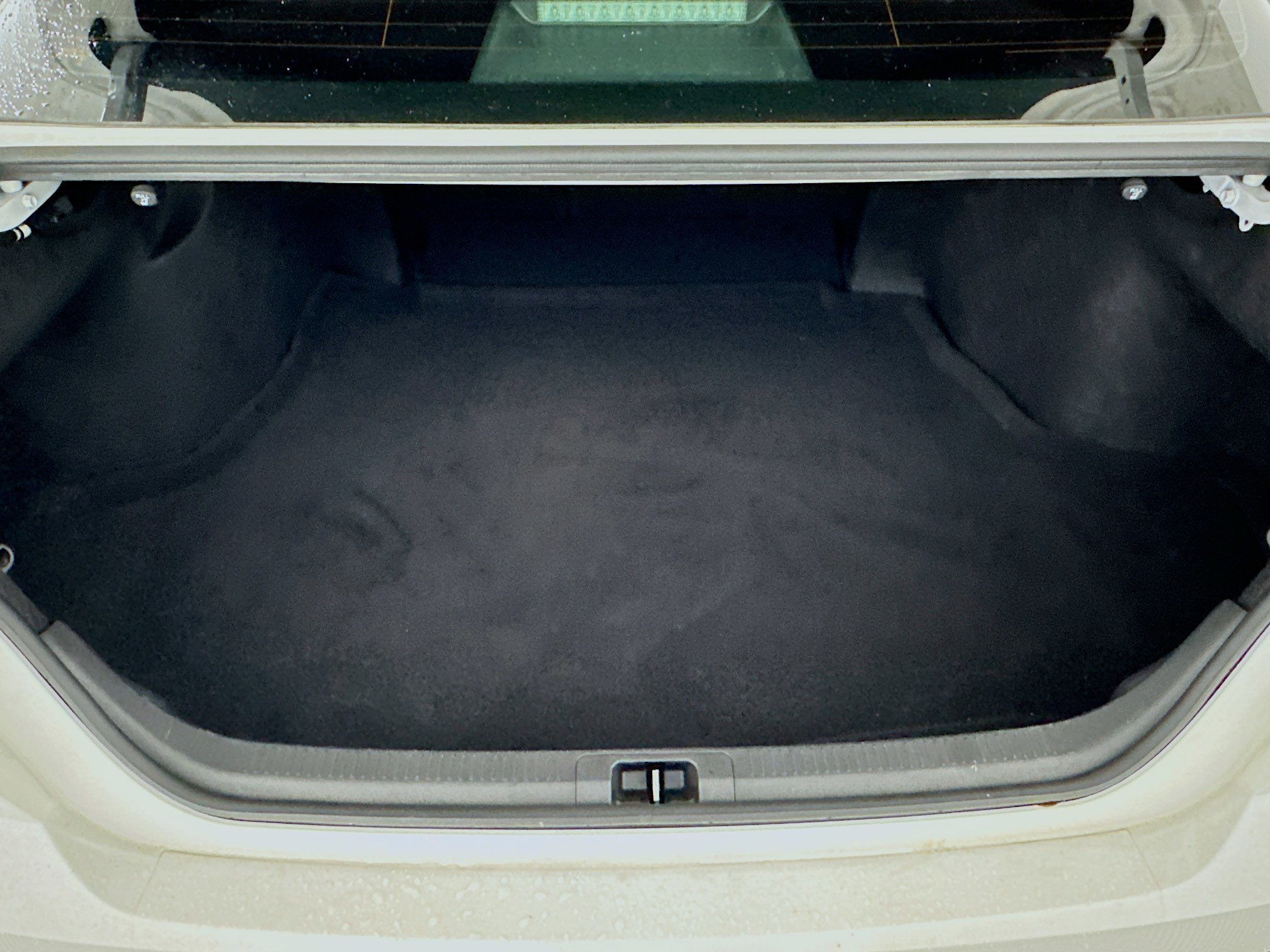 Certified Used 2025 Ice Toyota SE image 31