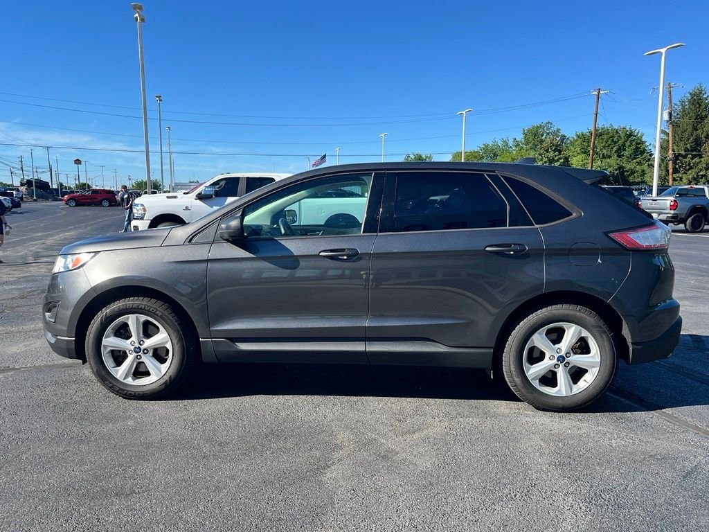 Used 2017 Magnetic Ford SE image 4