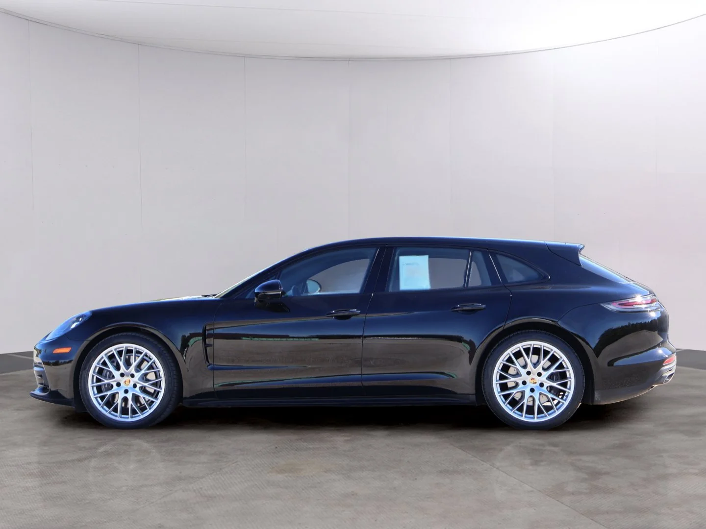 Used 2018 Porsche Panamera 4 with VIN WP0CA2A7XJL181142 for sale in Kansas City