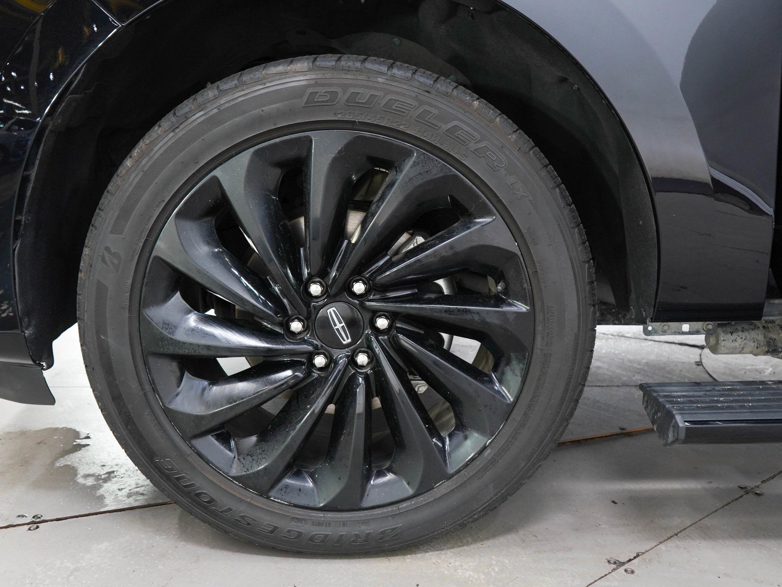 Used 2021 Black Lincoln Reserve image 31