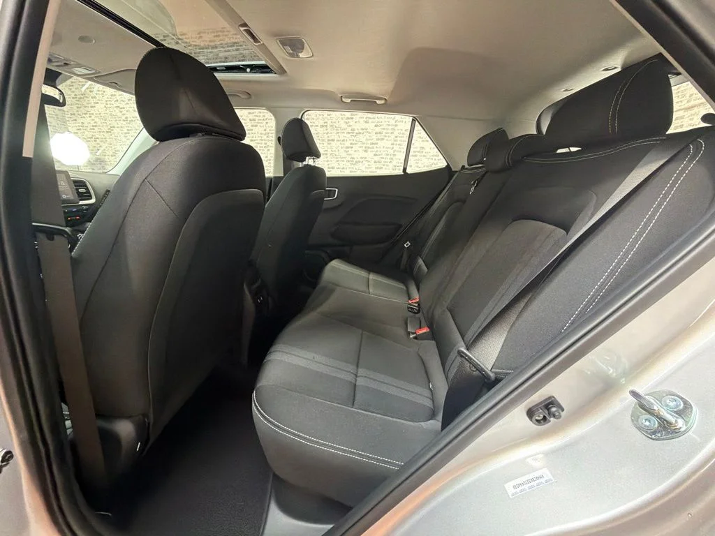 New 2026 Shimmering Silver Hyundai SEL image 15