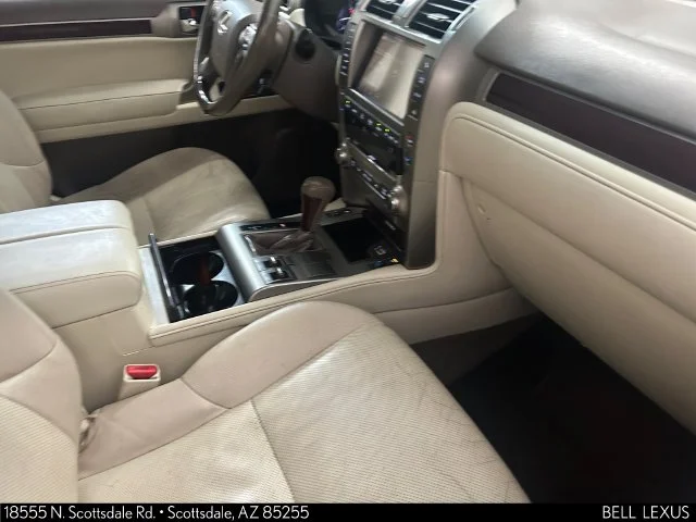 Used 2019  Lexus 460 image 13
