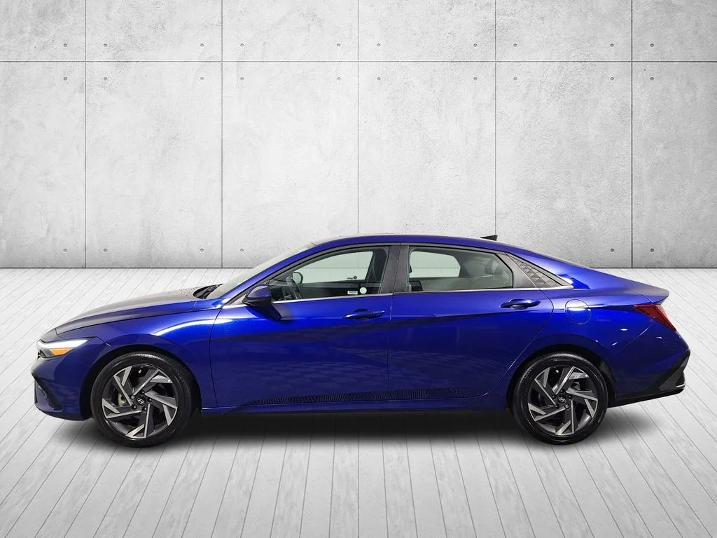 Used 2025 Intense Blue Hyundai SEL Convenience image 8