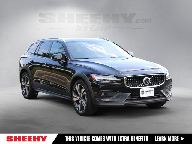 2025 Volvo V60 Cross Country B5 Plus