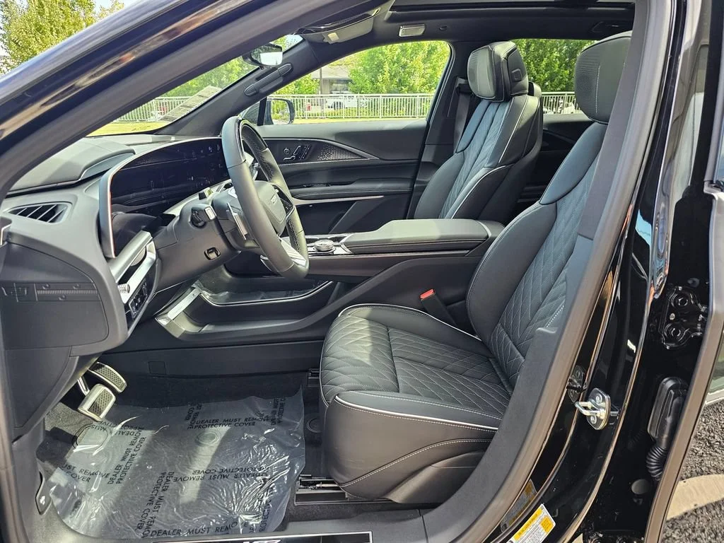 New 2026 Stellar Black Metallic Cadillac V-Series Premium image 21