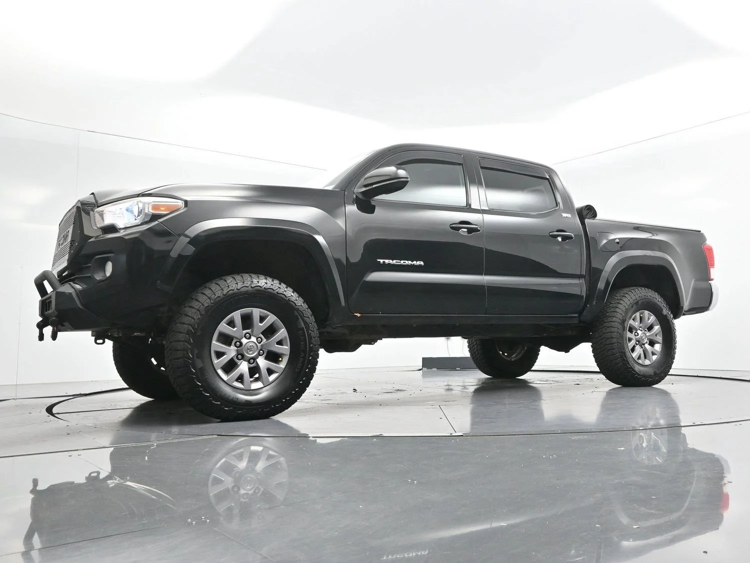 Used 2016 Black Toyota SR image 42