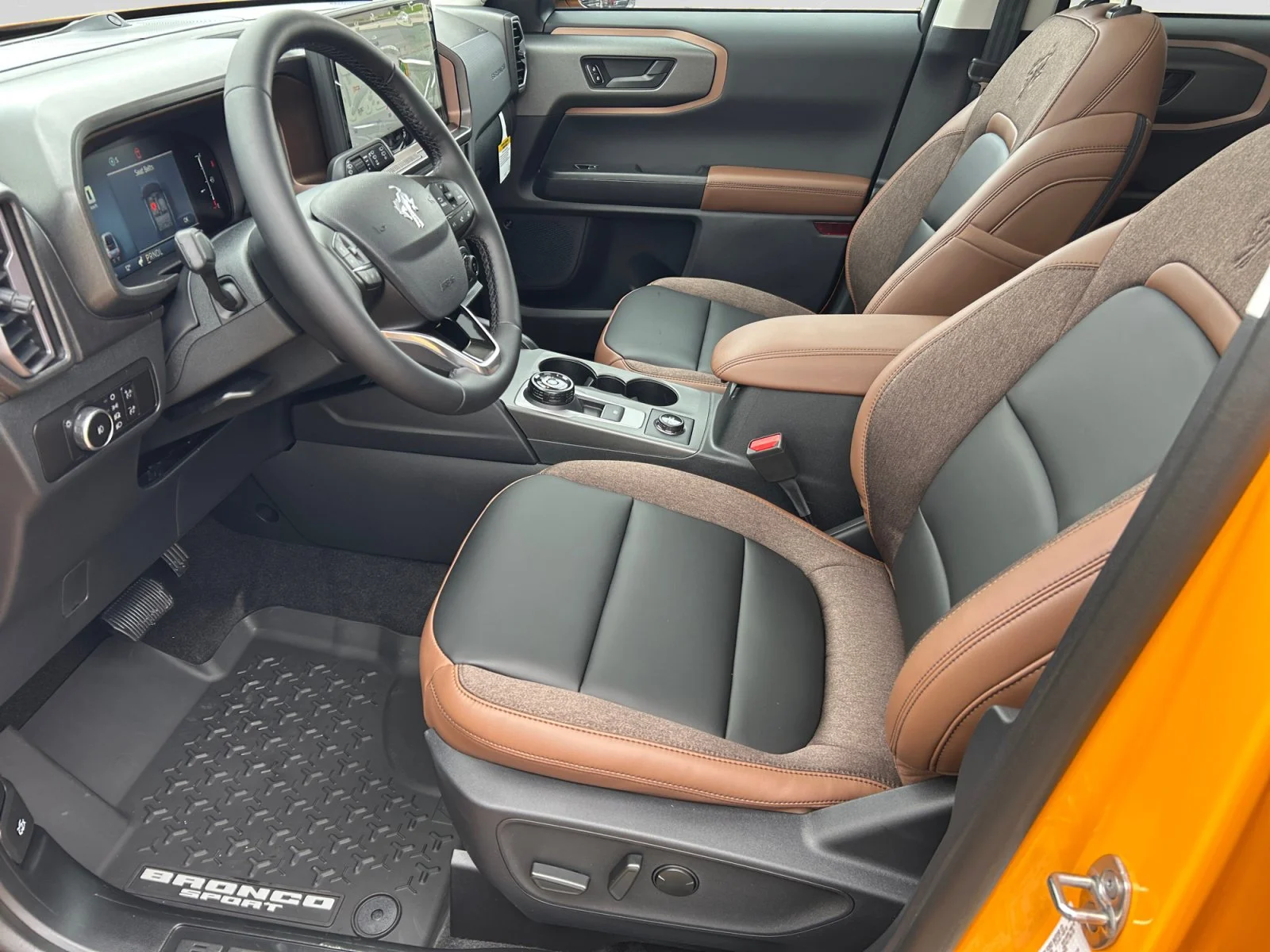 New 2026 Orange Fury Metallic Tri-Coat Ford Outer Banks image 13