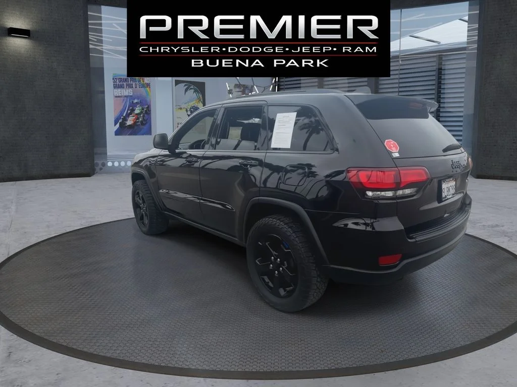 Certified Used 2019 Black Jeep Laredo image 6