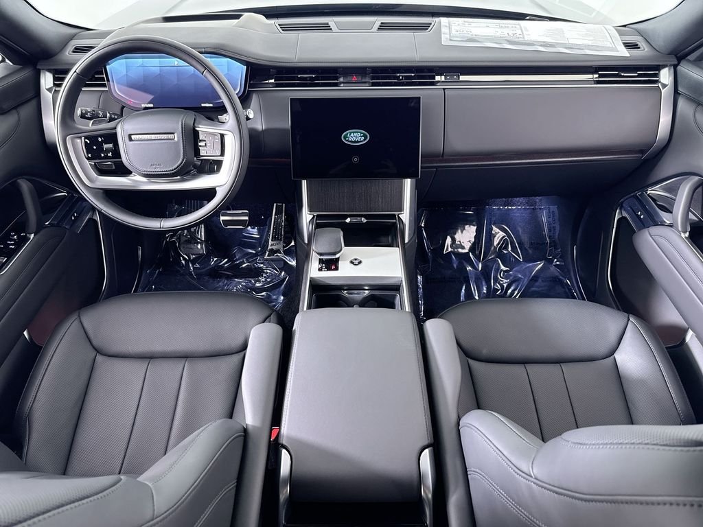 New 2026 SANTORN BLK MET Land Rover SE image 20