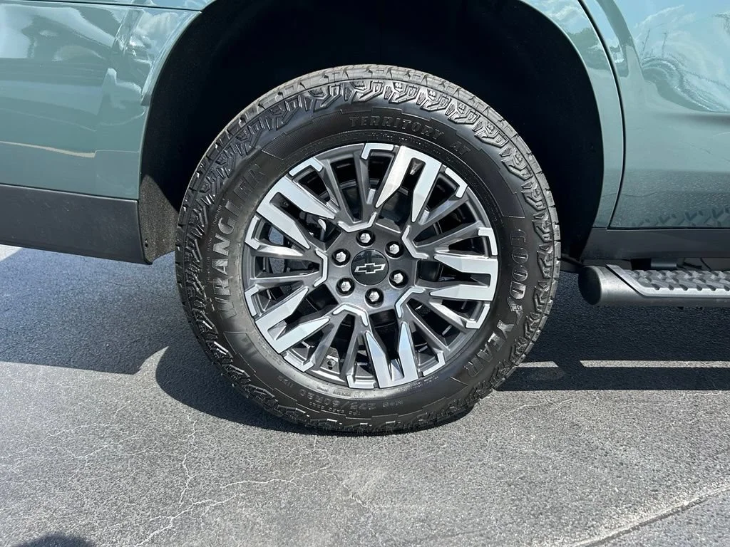 New 2026 Cypress Gray Chevrolet Z71 image 10