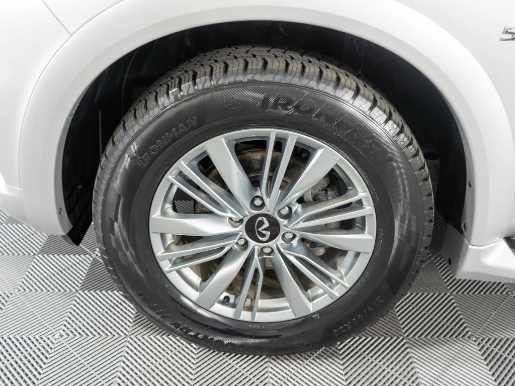 Used 2019 Silver INFINITI LUXE image 26