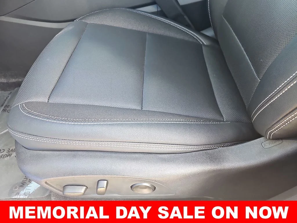 Used 2024 Blue Chevrolet LT image 29