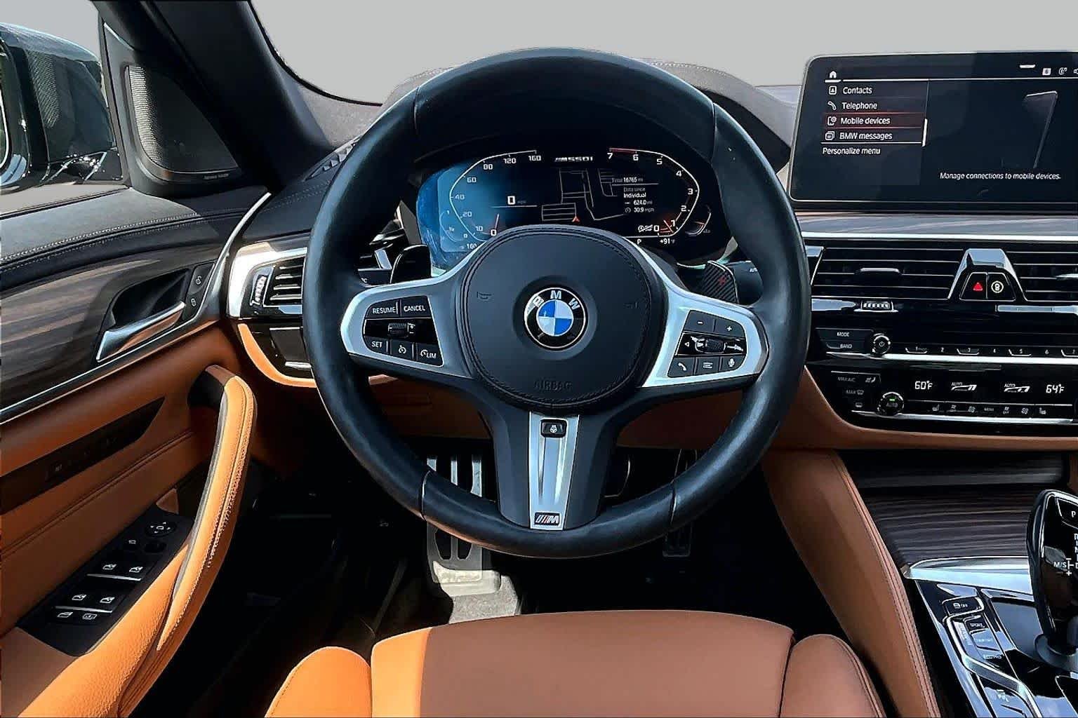 2023 BMW 5 Series M550i - Photo 5