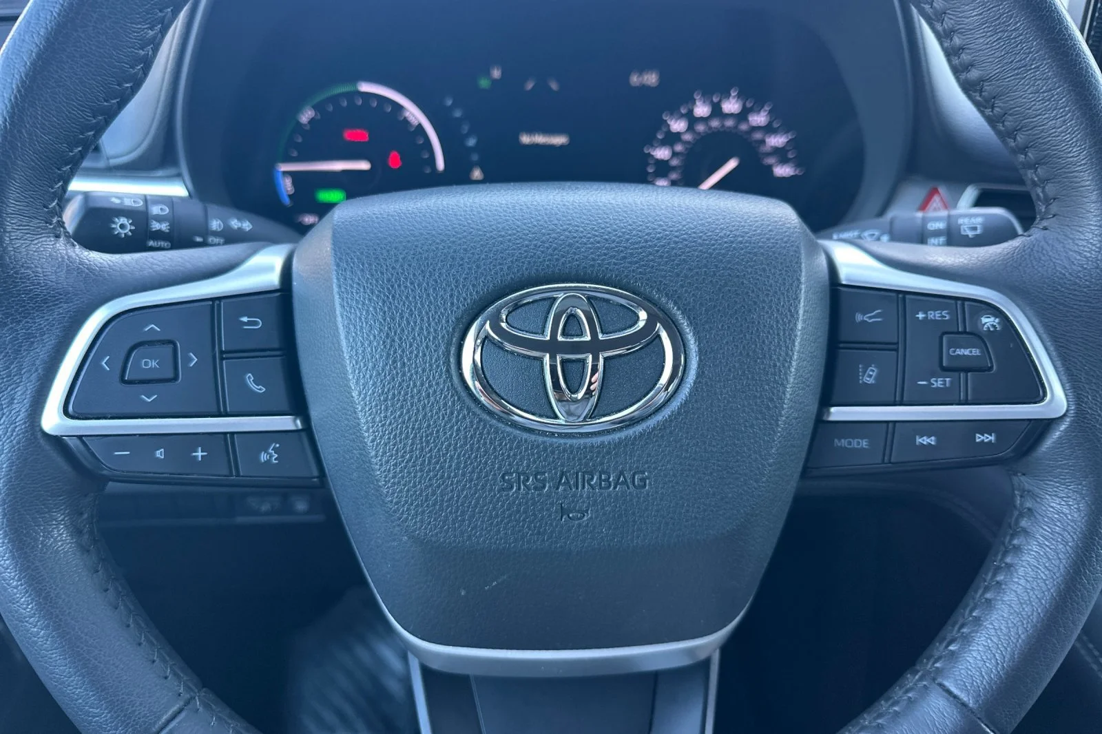 2025 Toyota Sienna XLE - Photo 29