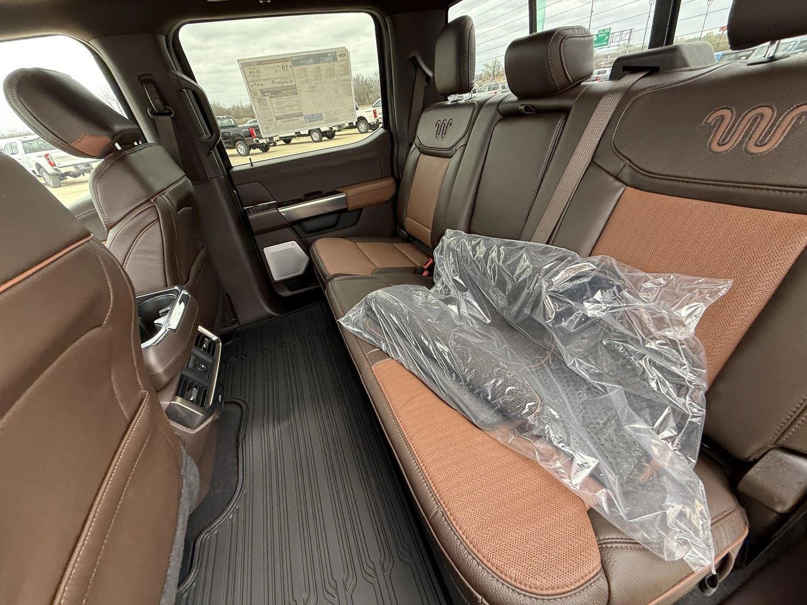 New 2026 Carbonized Gray Metallic Ford King Ranch® image 32