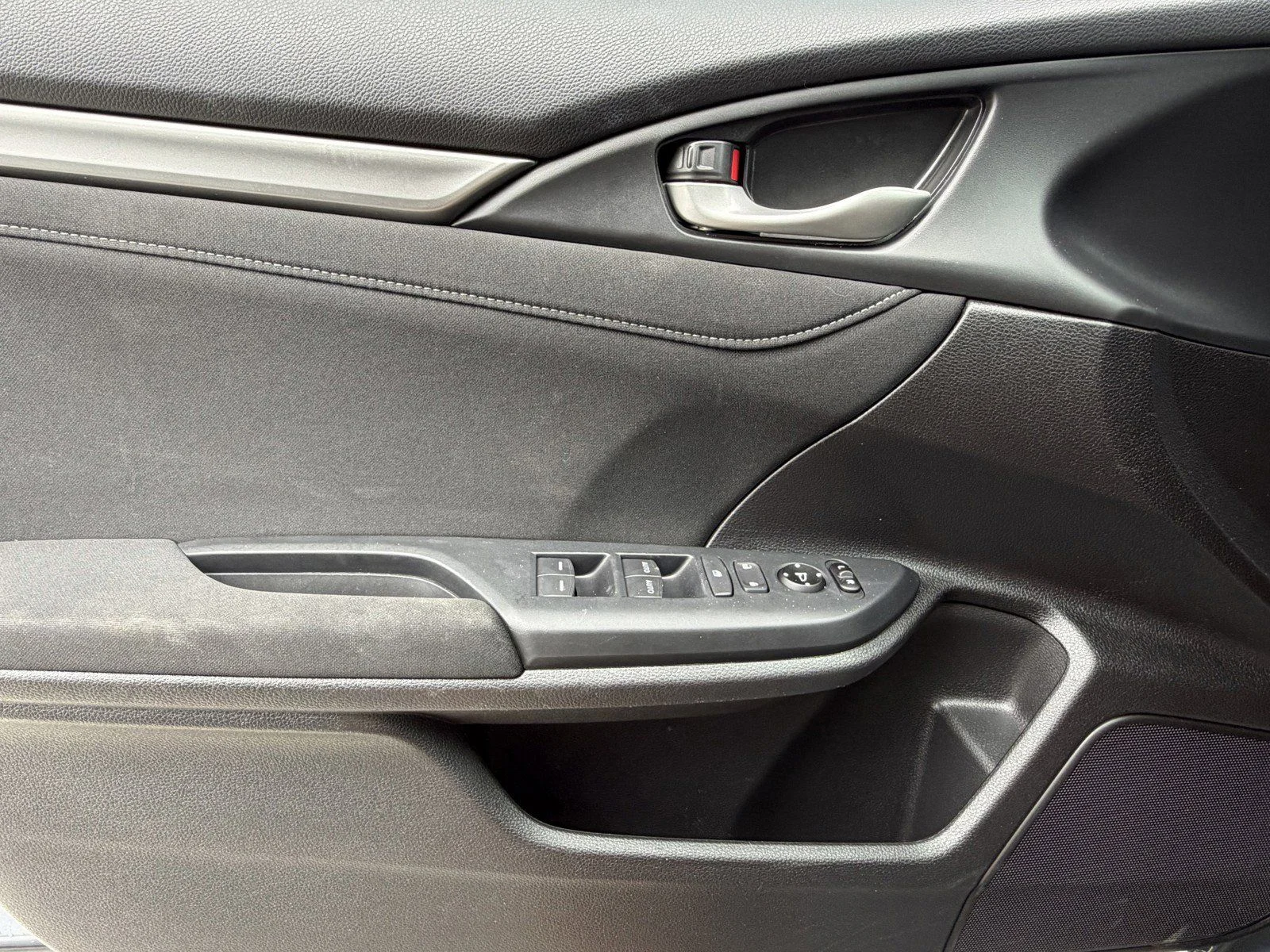 Used 2021  Honda EX image 22